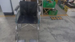 يوجد لدينا عربيه كبار السن بحاله جيده جدا للبيع