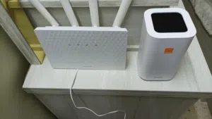 يوجد موسعات شبكه نوعيات مختلفه ونظام راوتر يعمل عمل موسع
