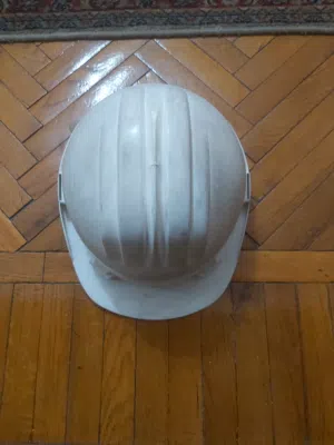 خوذه بناء مواقع