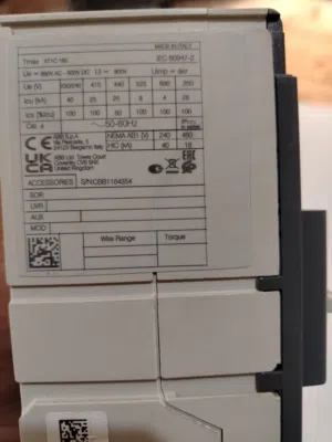 قاطع ABB أصلي مستعمل بحالة جيدة موديل SACE Tmax XT1C 160، 3 Pole، مناسب للوحات والتطبيقات الصناعية،