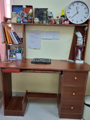 STUDY TABLE GOOD CONDITION URGENT SALE @ 07 Only