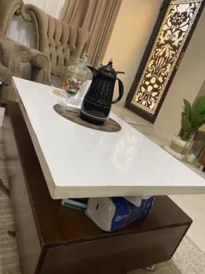 طاولة غرفة معيشة