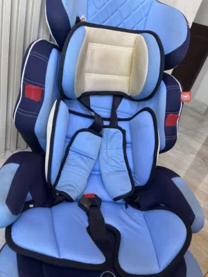 car seat- blue color- model in picture