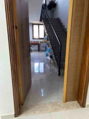 4 Bedrooms . 3 Bathrooms . 160 m20