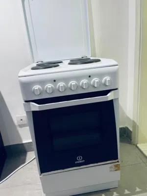 Indesit Electric Cooker – Good Condition