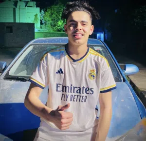 عزو تاجوري 