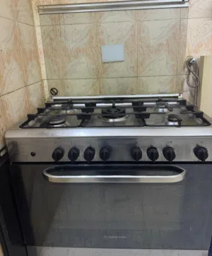 بوتجاز غاز ماركه اريستون، 5 شعله مقاس، 90فى 60 بحاله ممتازة