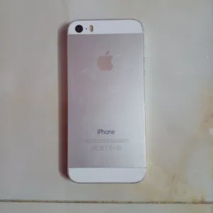 iPhone 5s للبيع اقرة الوصف