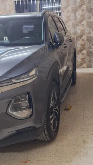 هونداي سانتفيه 2018 4على4 فتحة بانوراما فل اضافات للبيع او بدل