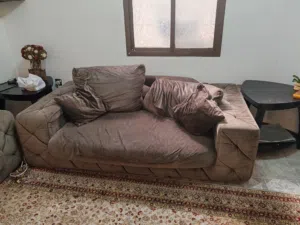 طقم جلوس كبير الحجم. Sofa Set