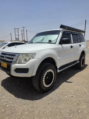 Used Mitsubishi Pajero in Al Dakhiliya