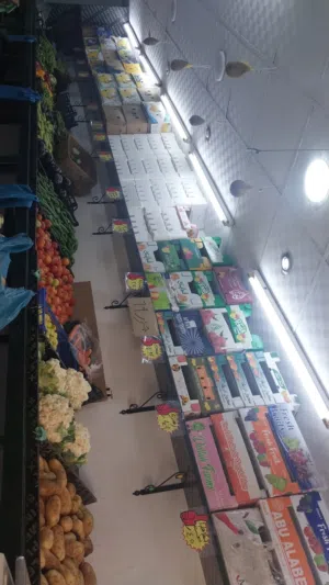 استاندات للخضار والفواكه بحاله الجديد بسعر حرق