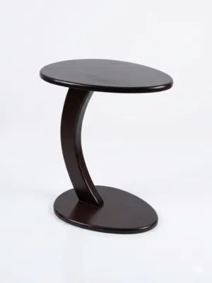 طاولة "C-Side" خشبية بتصميم انسيابي فريد – لمسة أناقة عصرية لمنزلك.