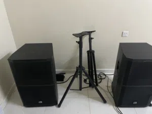 سماعات و مكسر