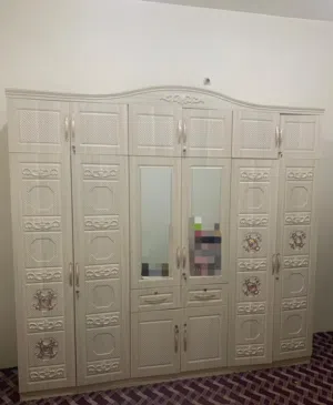 دولاب وتسريحة وكرسي التسريحه
