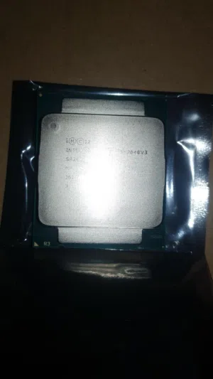 معالج نادر و قوي جدا معالج XEOM E5-2640V3 8 انويه 16 مسار قويه