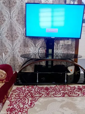 طاولة شاشة للبيع