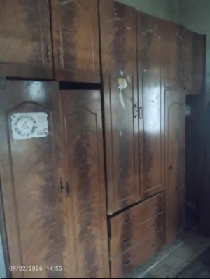 للمعنين متوفر خزانة طاولة سفرة الطعام. كنب امريكي 9مقاعد. كنب كورنر زان