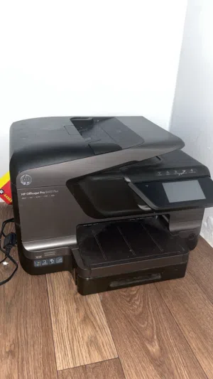 طابعة HP Officejet Pro 8600 Plus.