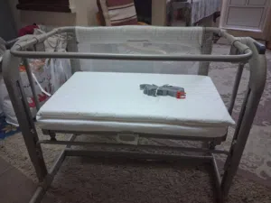 سرير طفل بحالة ممتازة شبه جديد ماركة Choice نظيف جد    Baby cot in excellent condition Choice brand