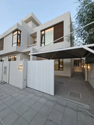 Villa For Sale in Al Ghubra/فيلا للبيع في الغبرة