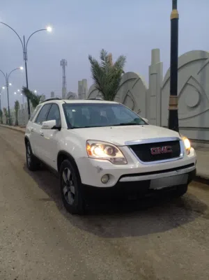 GMC اكاديا مكفوله ماعدا الواضح شوف  العين سياره حلوه عاليه عائلية