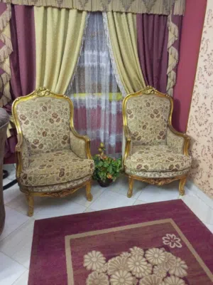 صالون مدهب بحالة ممتازة  للبيع