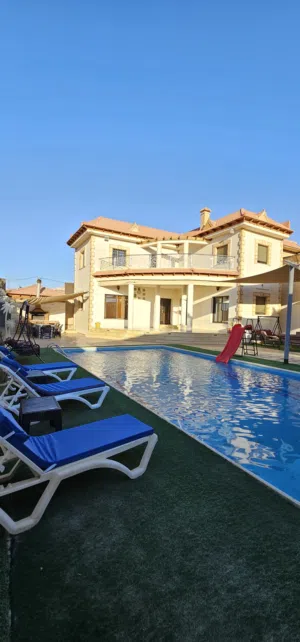 2 Bedrooms Chalet for Rent in Jordan Valley Al Rama