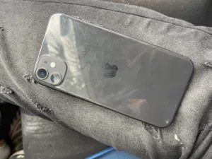 Apple iPhone 11 128 GB in Zawiya