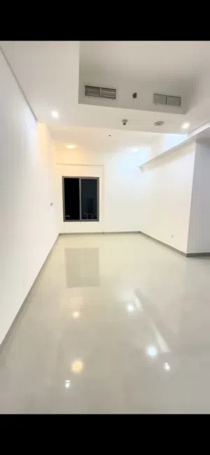 للايجار شقة في السالمية ق5 3غرف مع غرفة خادمةApartment for rent in Salmiya, Block 5
