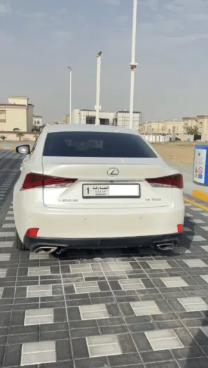 لكزس 2019 للبيع سعر 65000 قابل للتفاوض