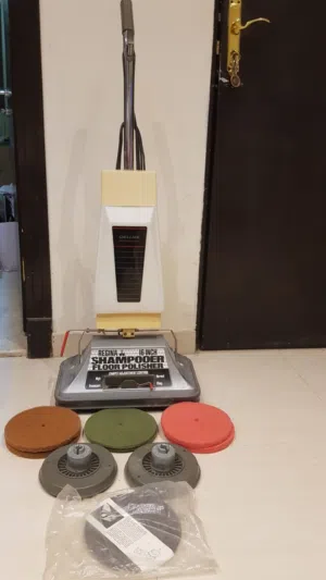 ماكينة غسيل موكيت وتلميع أرضيات (Floor Polisher) بحالة جيدة