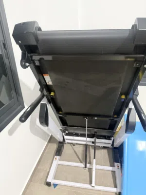 ماكينة ركض ومشي