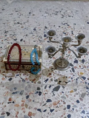 شمعادن وصندوق