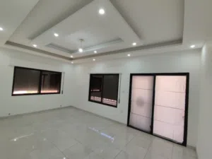 شقة بالجيلاتن جديدة لم تسكن VIP ارضي مع تراس على الشارع سوبر ديلوكس مدخلين في ارقى المواقع