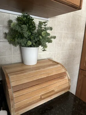 صندوق الخبز / حافظة الخبز / خشبية