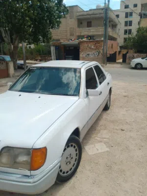 مرسيدس بنز الفئه E200 ماتور قرش ونص بطه 93 اصلي