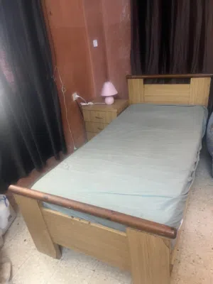 سرير فردي عدد 2 ومكتب