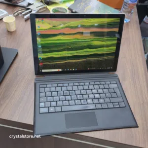 Microsoft Surface Pro - لابتوب 2 في 1 بمواصفات رائعة وسعر مميز، استخدمه كـ لابتوب أو تاب لوحي