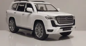 مجسمات سيارات حديد