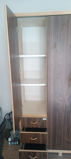 اثاث شبه جديد