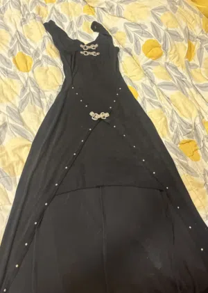 فستان سهرة  تشيرتات  بنطلونات