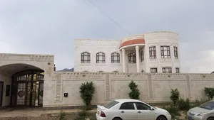 350 m2 More than 6 bedrooms Villa for Sale in Sana'a Bayt Baws