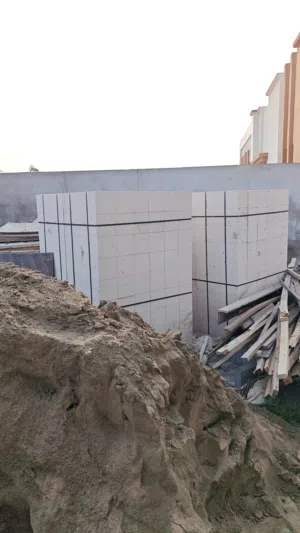 للبيع طابوق أبيض خفيف مقاس 60/20