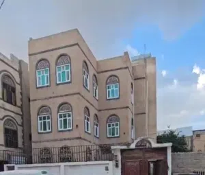 2600 m2 More than 6 bedrooms Villa for Rent in Sana'a Al Sabeen