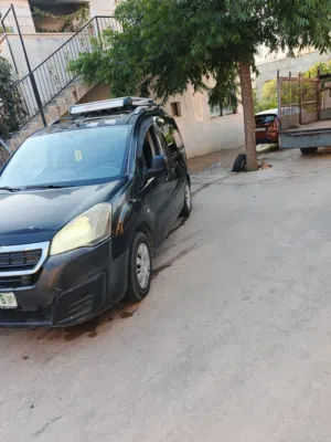 بيجو بارتنر 2015 بيتا نابلس  فحصها.  كويس 90%  نابلس   45 نص بنص