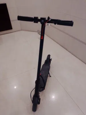 سكوتر كهربائي 300 سيسي من شركة youfs