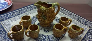 ابريق قديم و 6 كاسات فخار انتيك