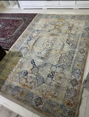 سجادتين واحدة مقاس 2×2.5 متر وواحدة مقاس 1.5×2  للبيع 5 دينار