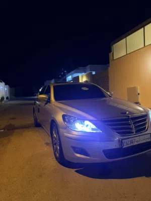 هيونداي جينسس2010